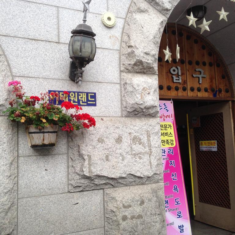 Itaewon Land Spa & Guesthouse Szöul Kültér fotó