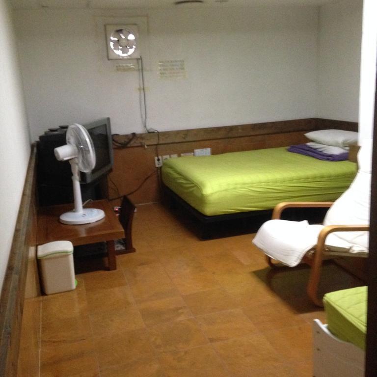 Itaewon Land Spa & Guesthouse Szöul Szoba fotó